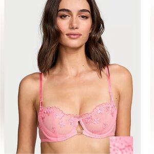 NWT Victoria’s secret Dream Angels Wicked Pretty Petals  Balconette Bra size 32B